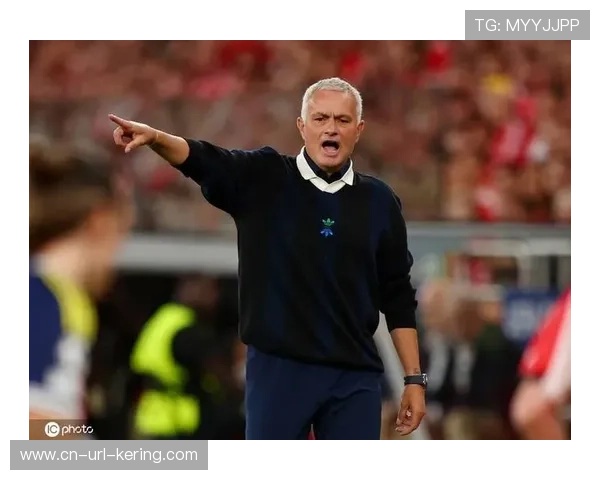 穆帅本菲卡暂居葡超第二 落后葡萄牙体育4分 穆帅本菲卡暂居葡超第二 落后葡萄牙体育4分